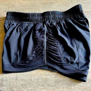 Lululemon running shorts Sz 8